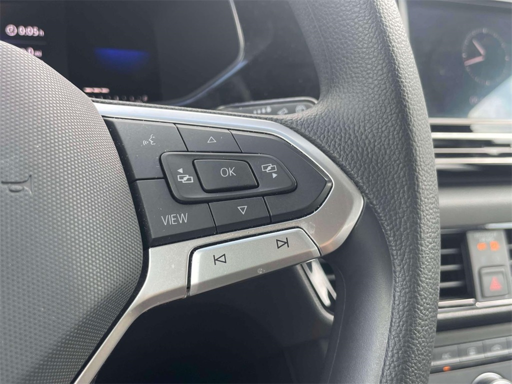 2022 Volkswagen Taos S photo 14