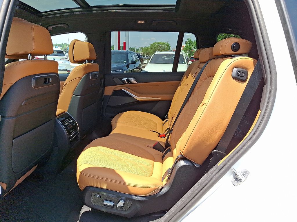 2026 Bmw X7 xDrive40i photo 4