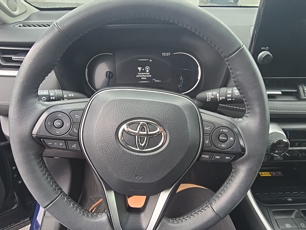 2024 Toyota RAV4 Hybrid XLE Premium photo 12