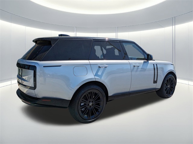2025 Land Rover Range Rover SE photo 3