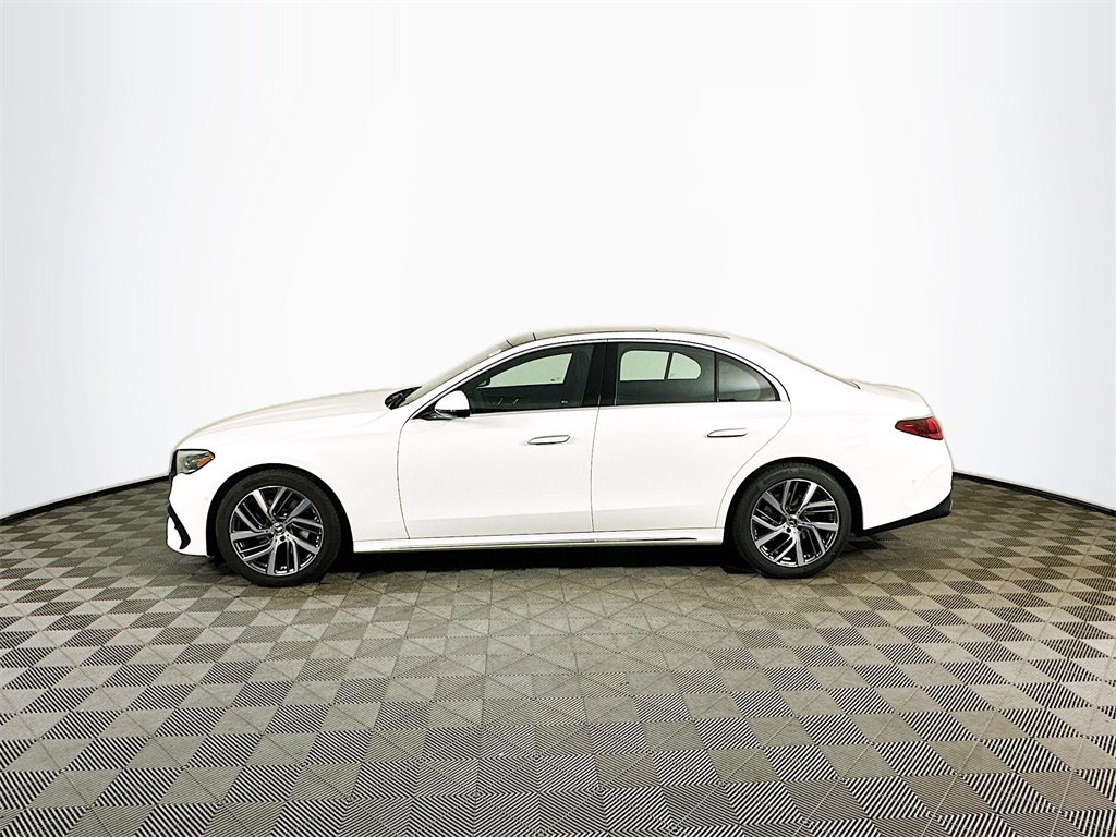 2026 Mercedes Benz E 350 4MATIC photo 3