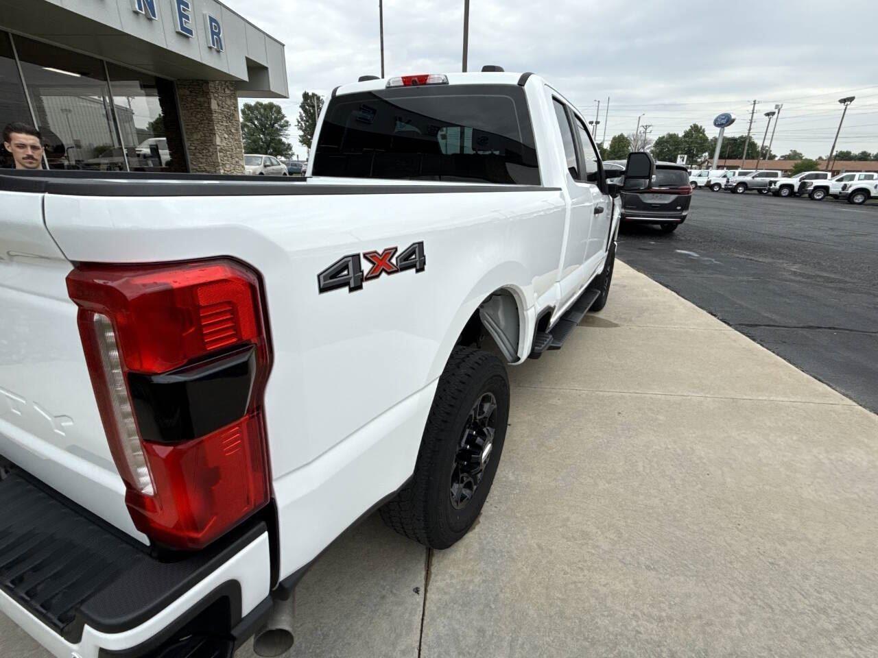 2023 Ford F-250 XL photo 9