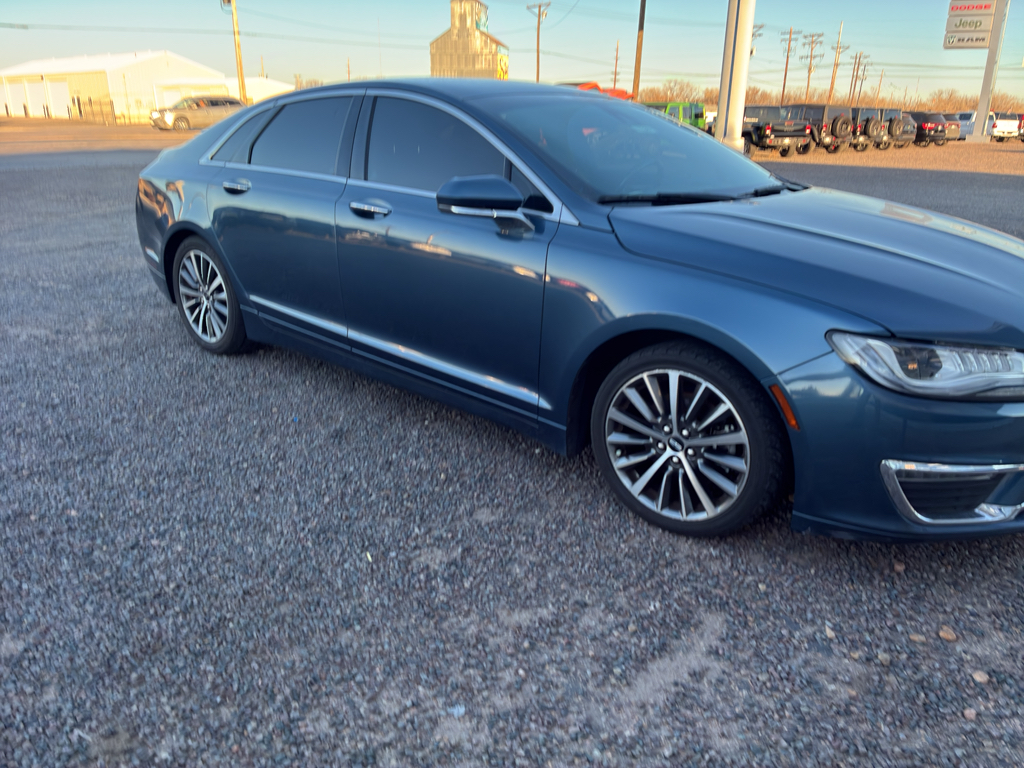 2019 Lincoln MKZ Standard photo 3