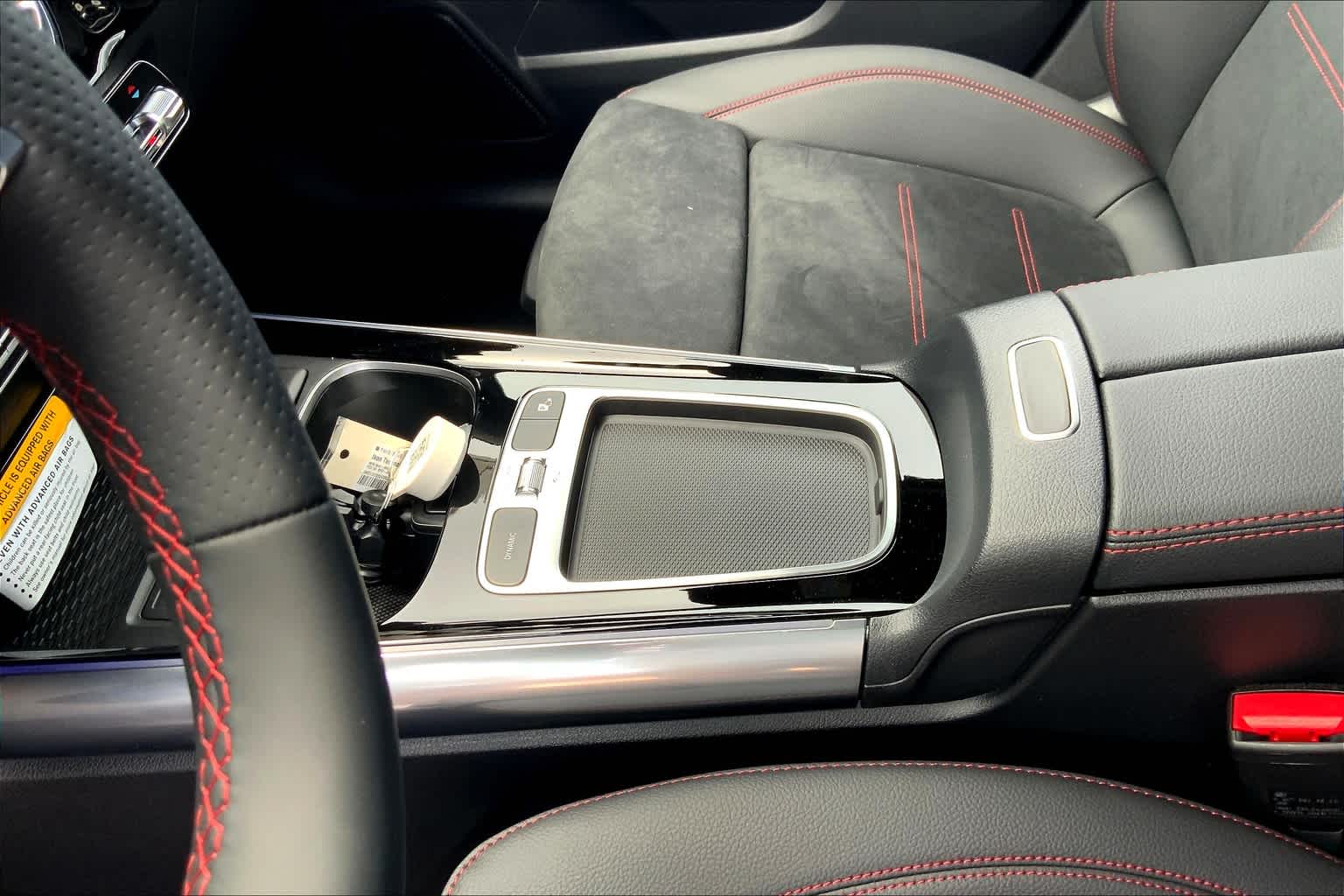 2025 Mercedes Benz GLA 250 photo 10