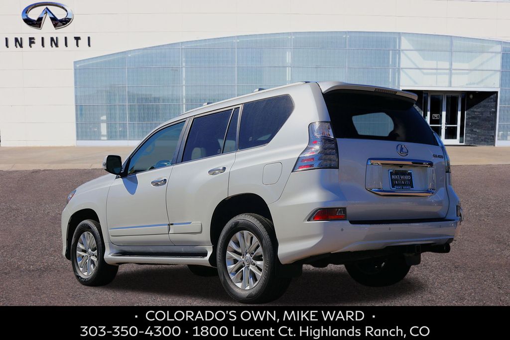 2017 Lexus GX 460 photo 3
