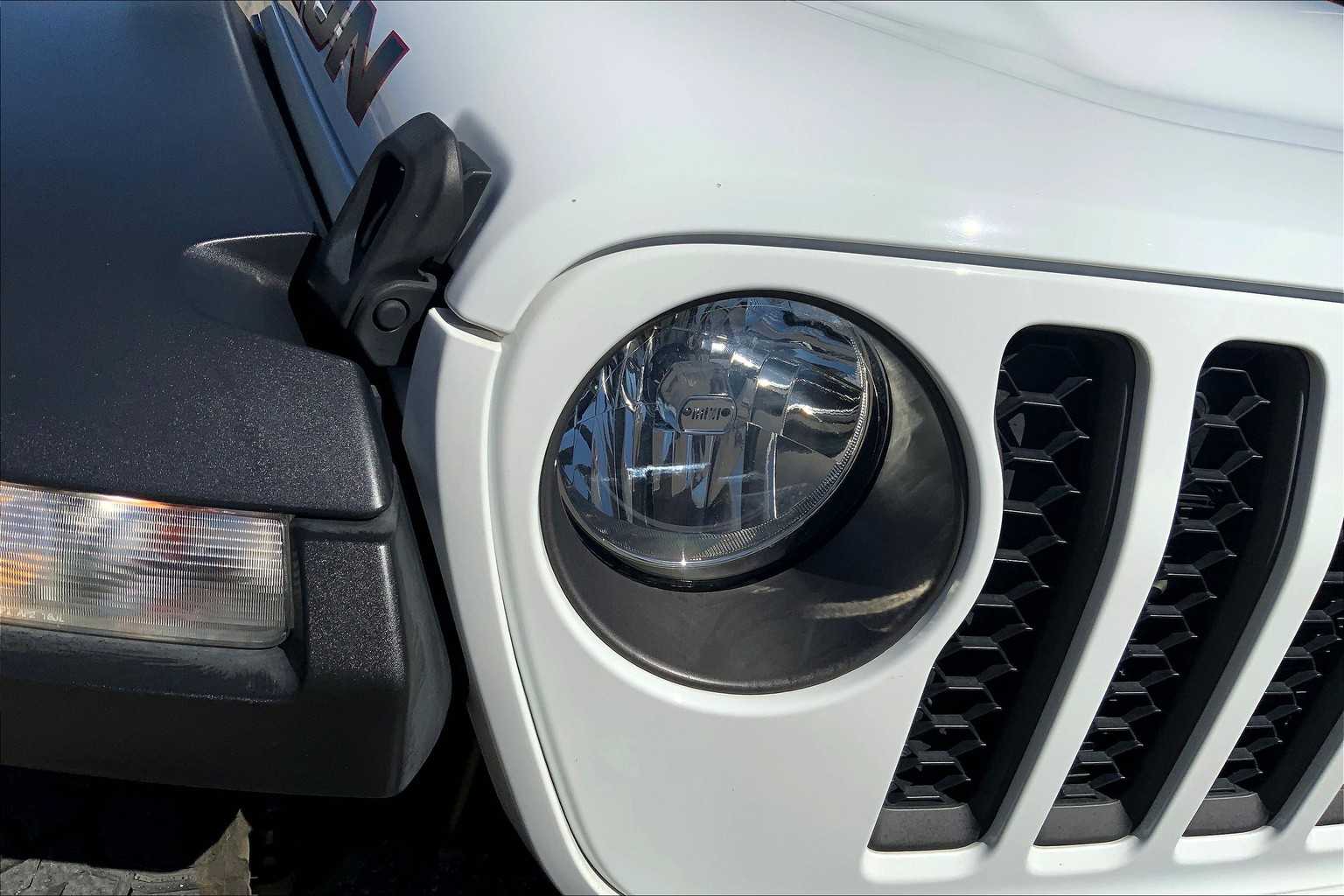 2021 Jeep Gladiator Rubicon photo 26