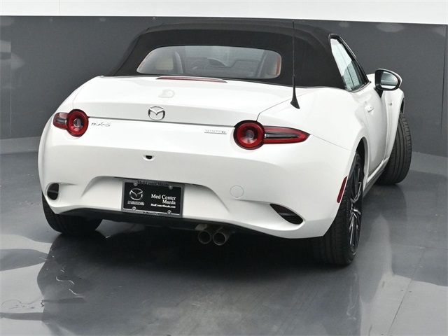 2025 Mazda MX-5 Miata Miata Grand Touring photo 3