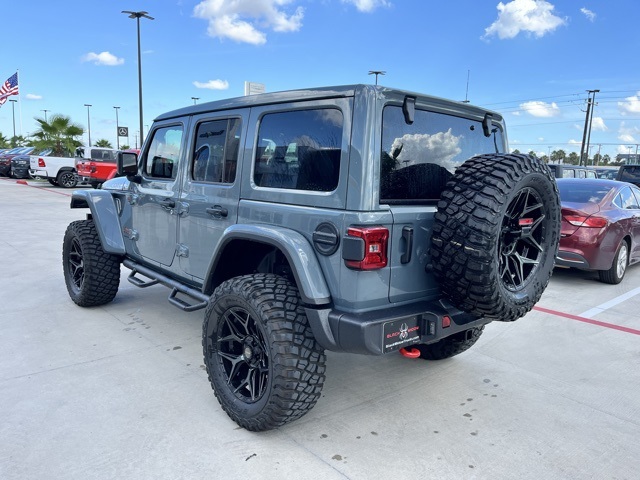 2025 Jeep Wrangler Rubicon photo 4