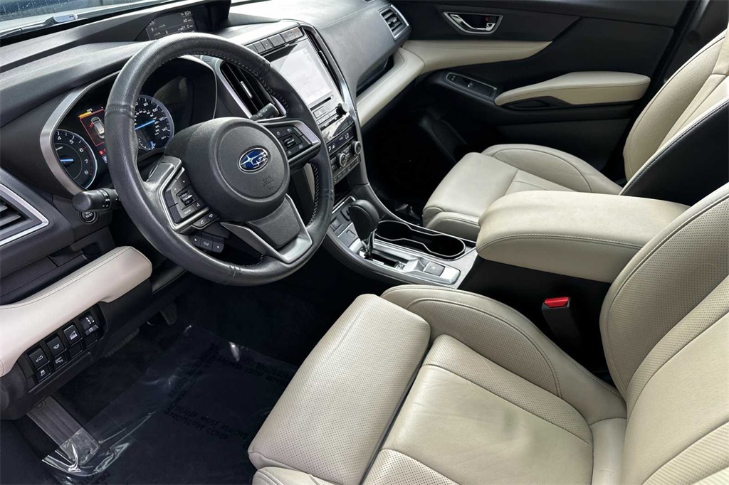 2022 Subaru Ascent Limited photo 10