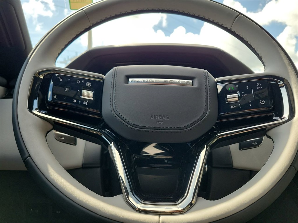 2026 Land Rover Range Rover Velar SE photo 27