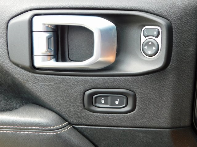2021 Jeep Wrangler Unlimited Sahara 4xe photo 25