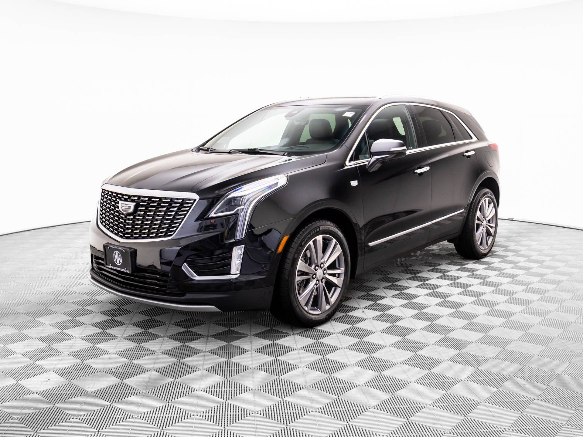 2024 Cadillac XT5 Premium Luxury photo 3