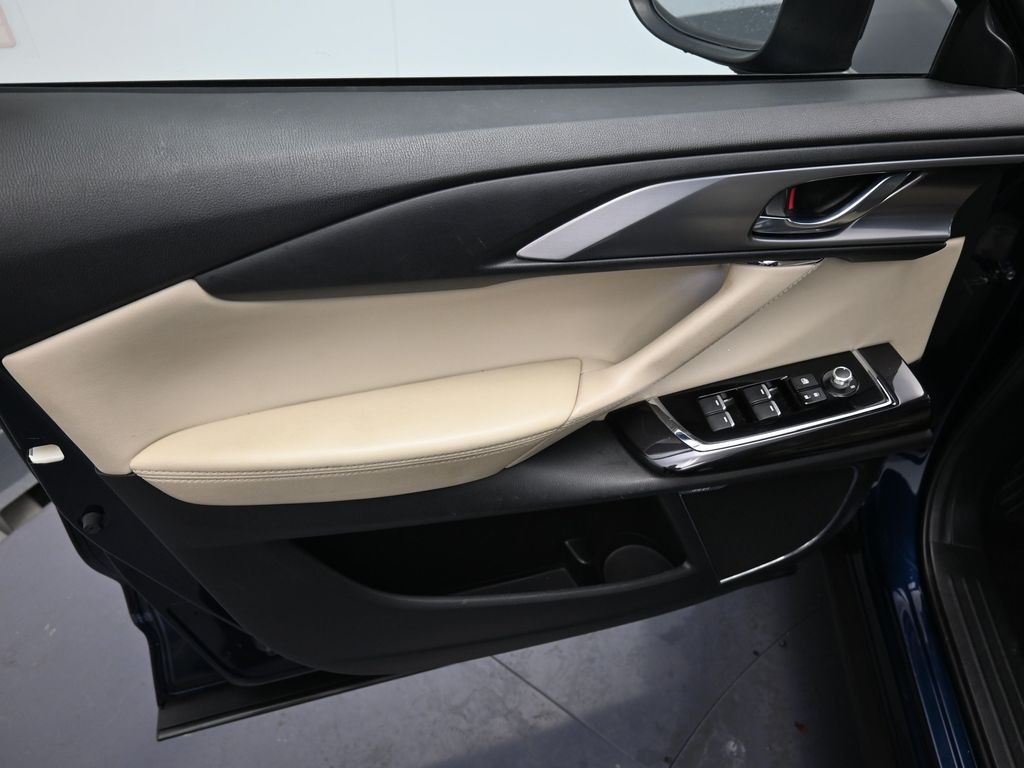 2018 Mazda CX-9 Grand Touring photo 9