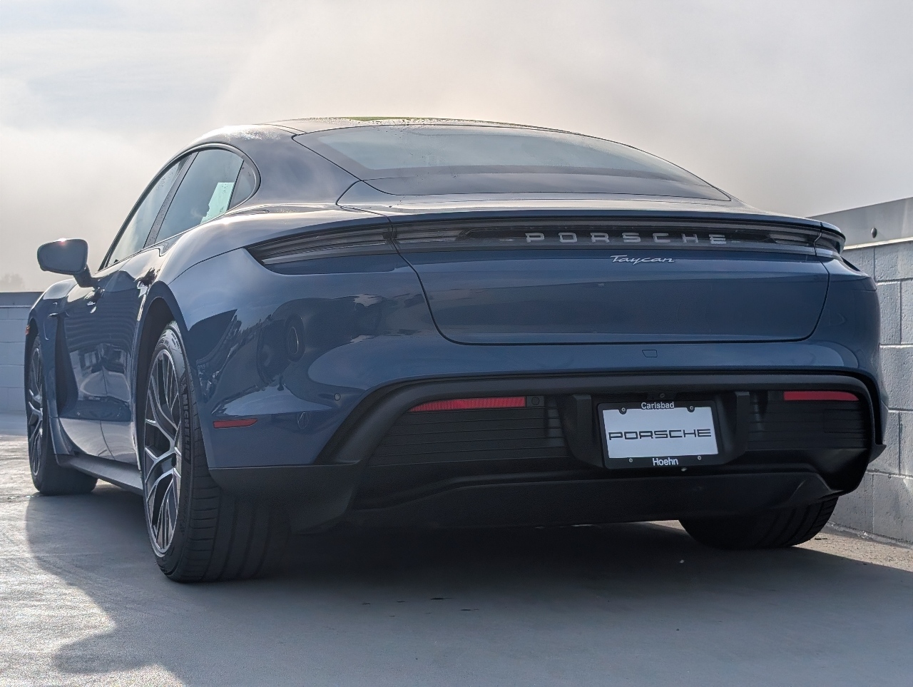 2024 Porsche Taycan photo 3