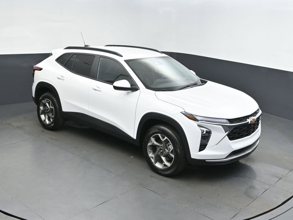 2026 Chevrolet Trax LT's photo