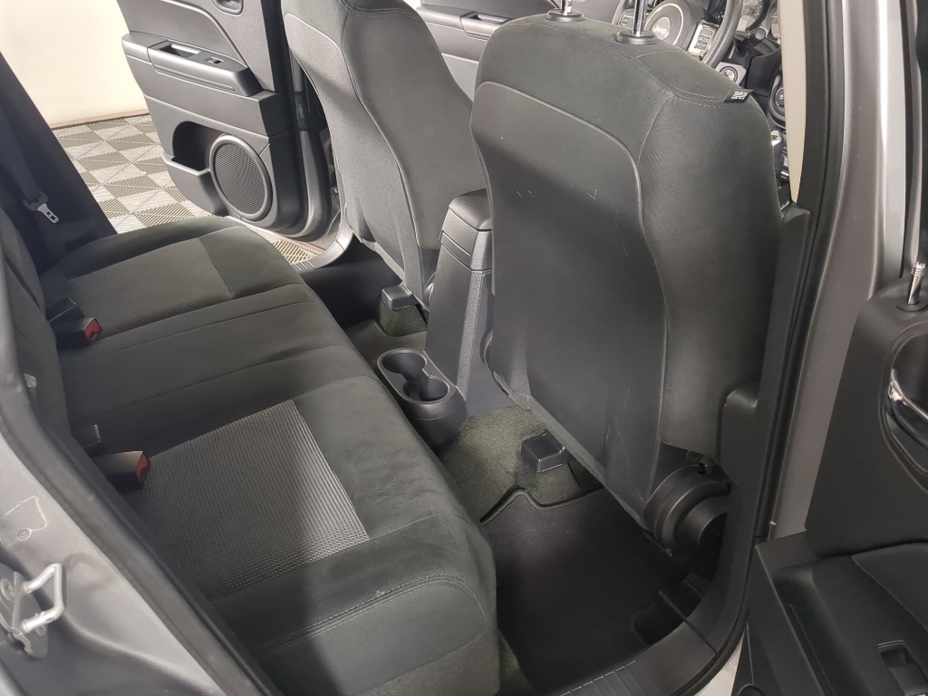 2016 Jeep Compass Sport photo 18