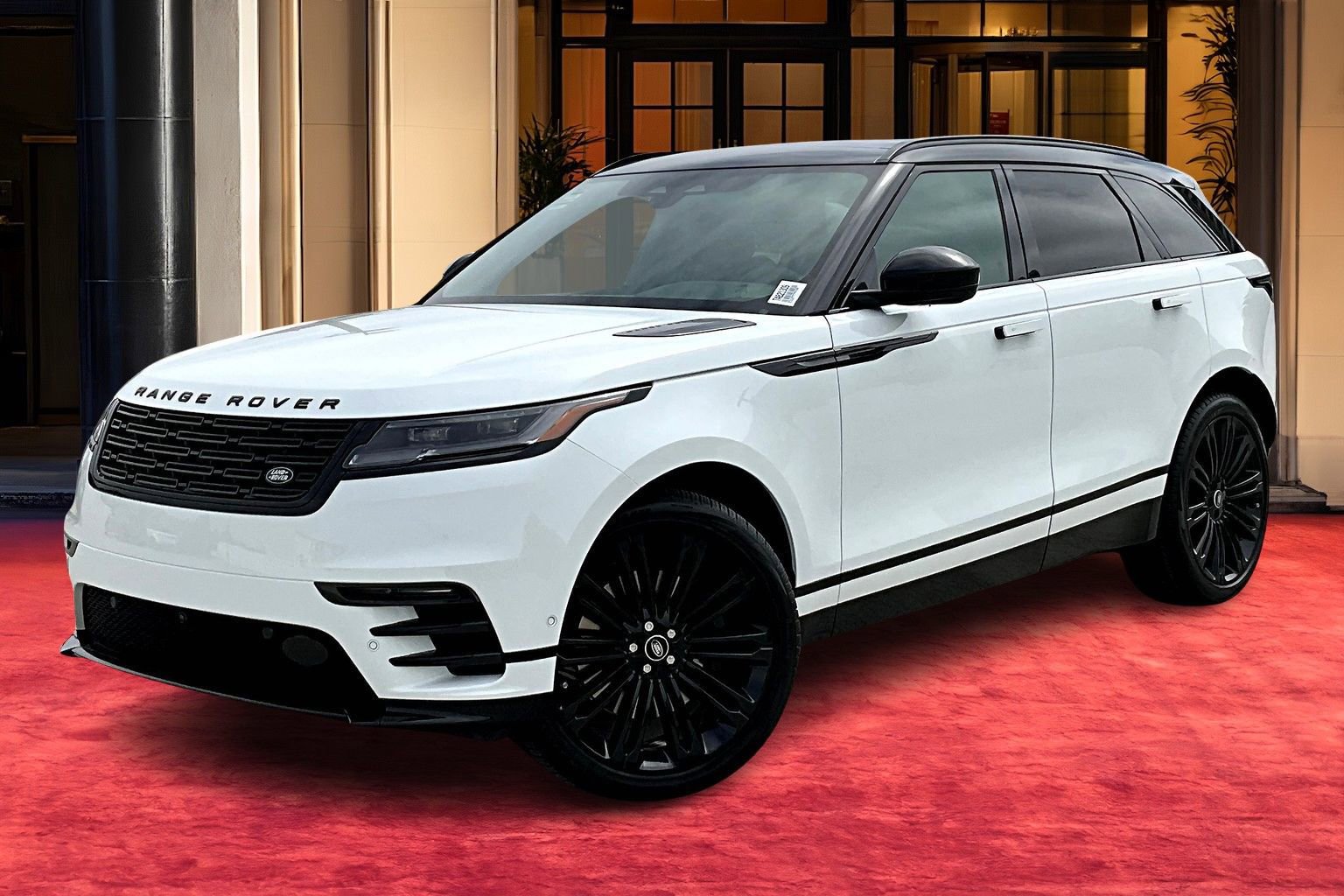 2026 Land Rover Range Rover Velar Dynamic SE's photo