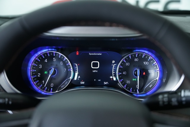 2026 Chrysler Pacifica Pinnacle photo 2