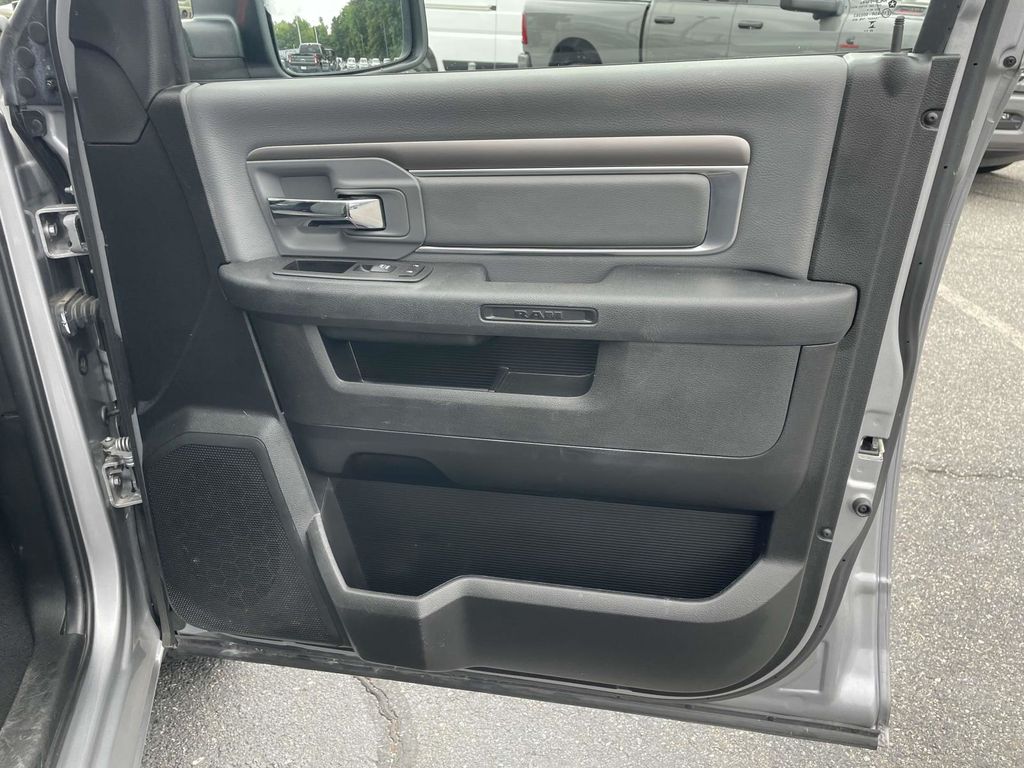 2024 Ram 1500 Classic SLT photo 15