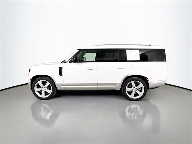 2023 Land Rover Defender 130 First Edition photo 8