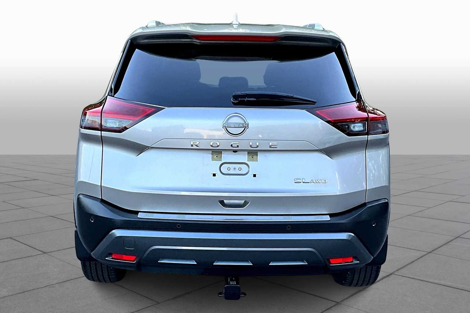 2022 Nissan Rogue SL photo 4