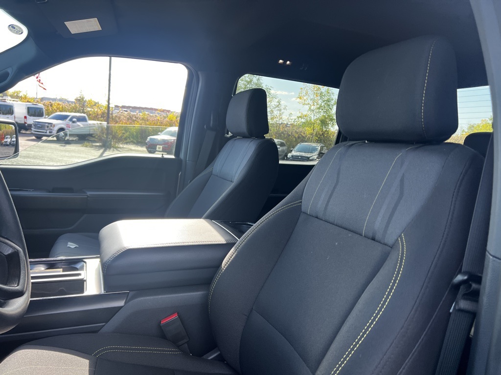 2025 Ford F-150 STX photo 4