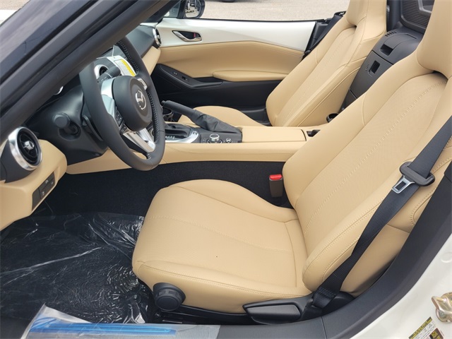 2025 Mazda MX-5 Miata Miata Grand Touring photo 3