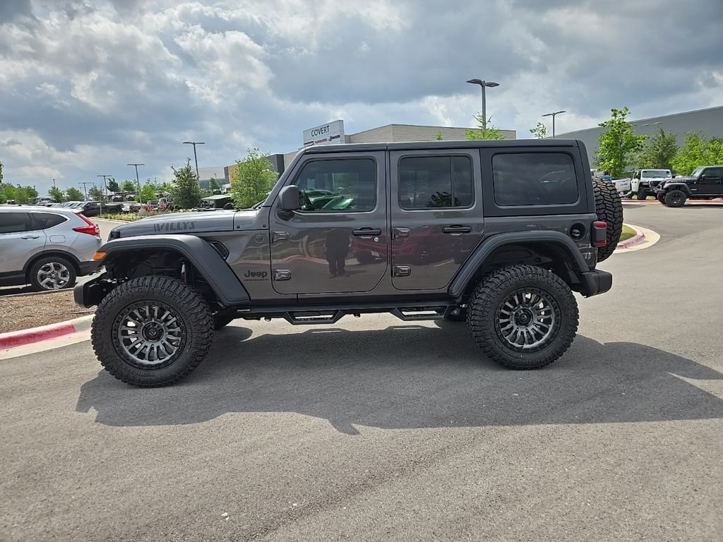 2025 Jeep Wrangler Willys photo 4