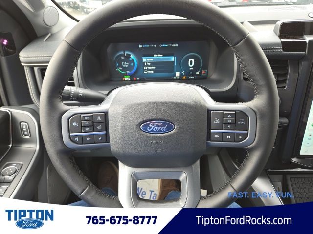 2025 Ford F-150 Lightning photo 4