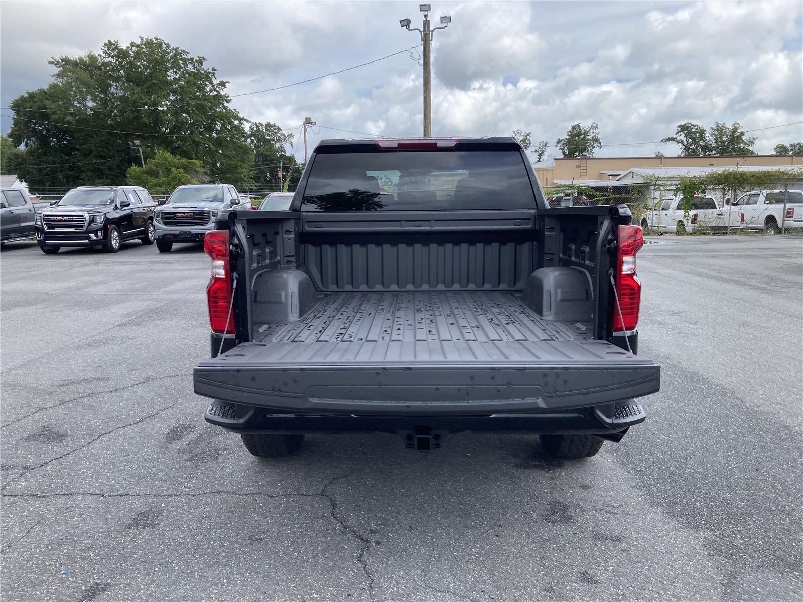 2026 Chevrolet Silverado 1500 Custom photo 36