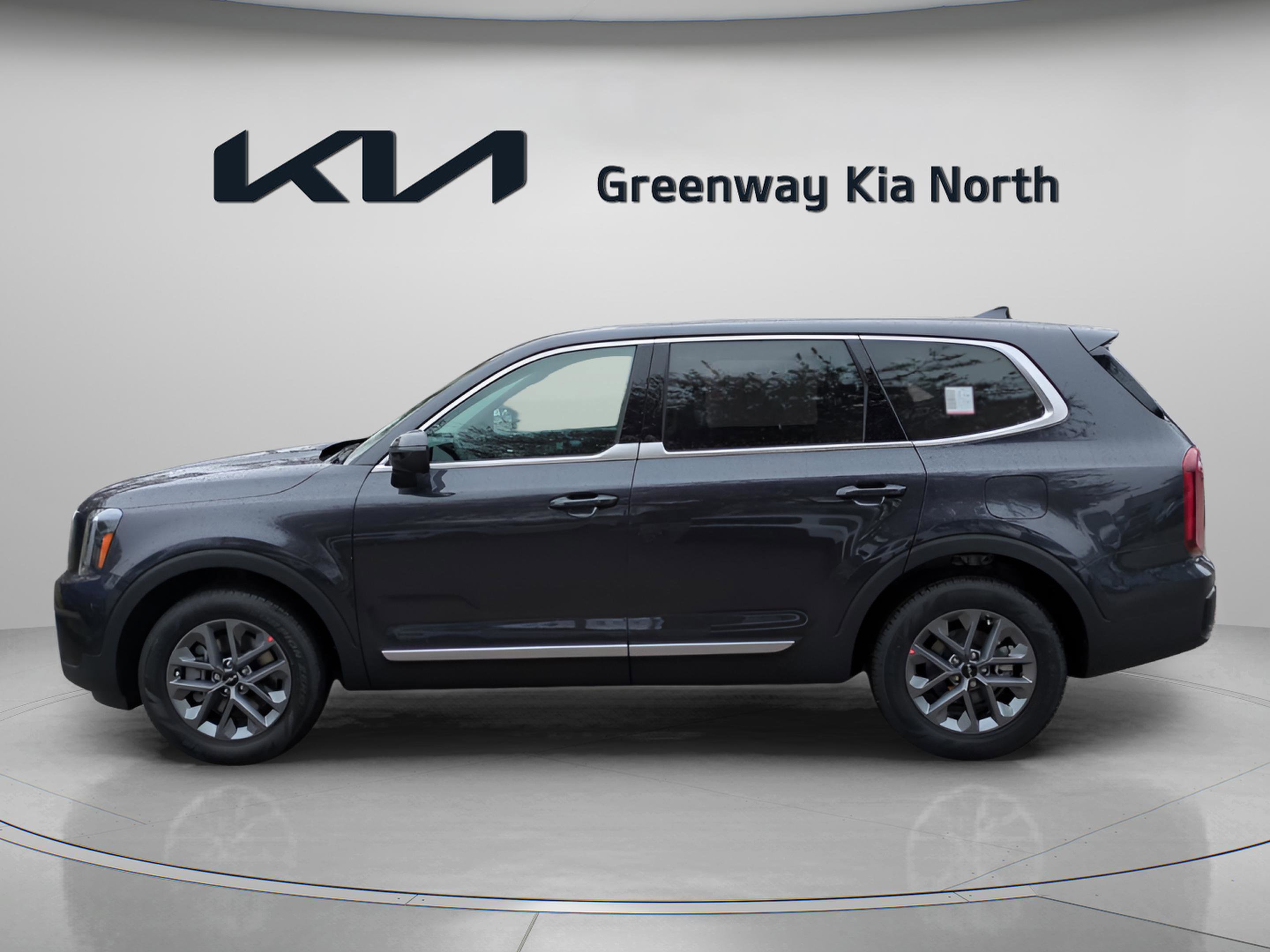 2025 Kia Telluride LX photo 4