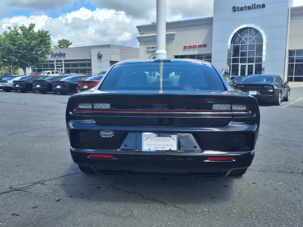 2025 Dodge Charger R/T photo 17