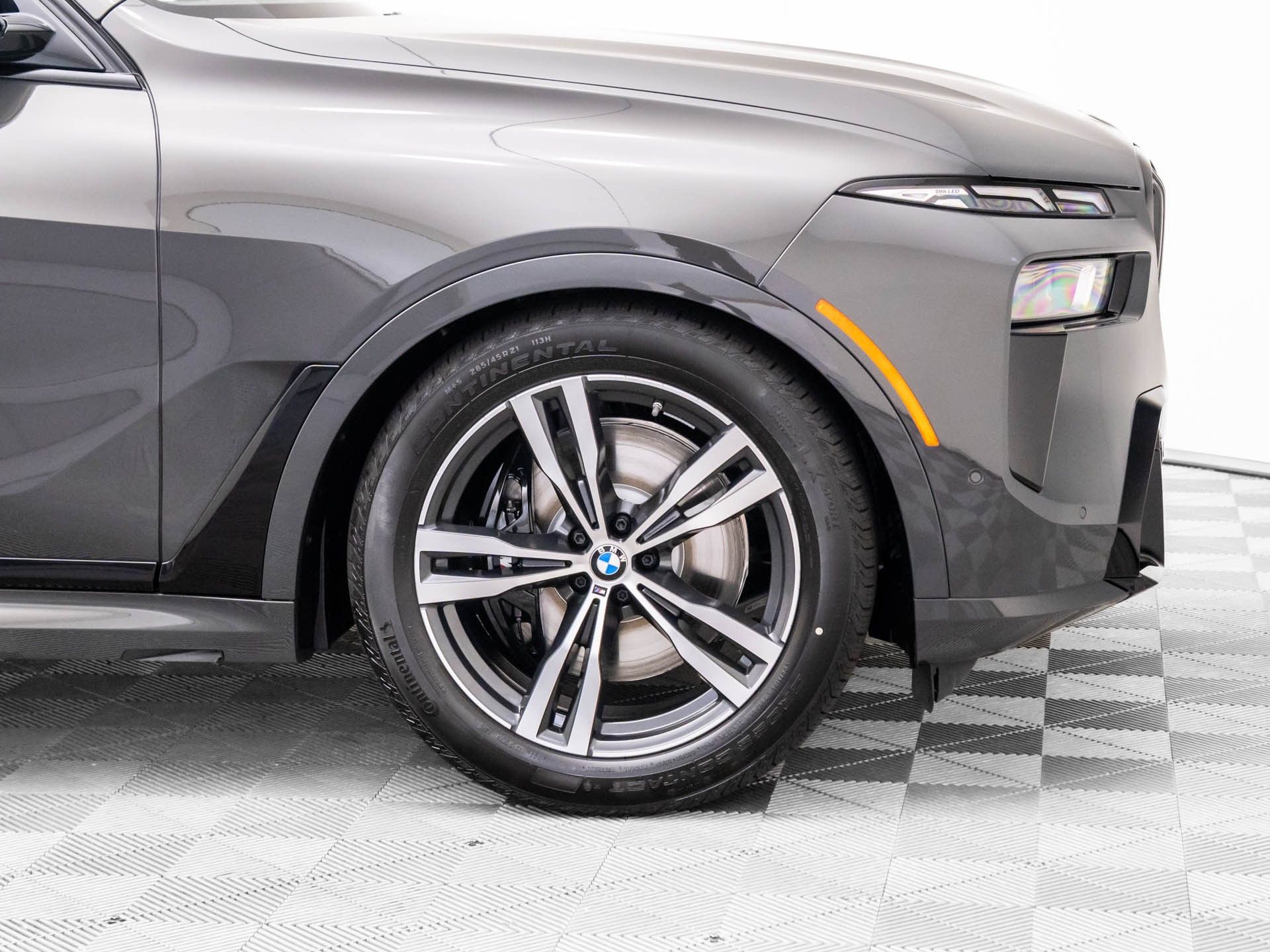 New 2026 Dravit Grey Metallic BMW M60i image 33
