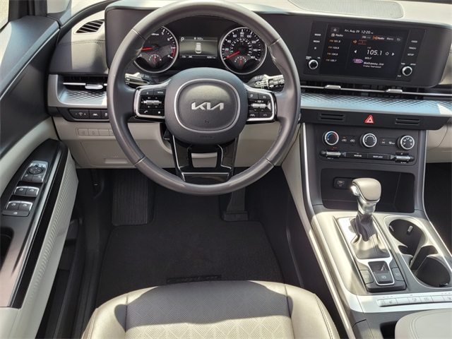 2024 Kia Carnival LX photo 7