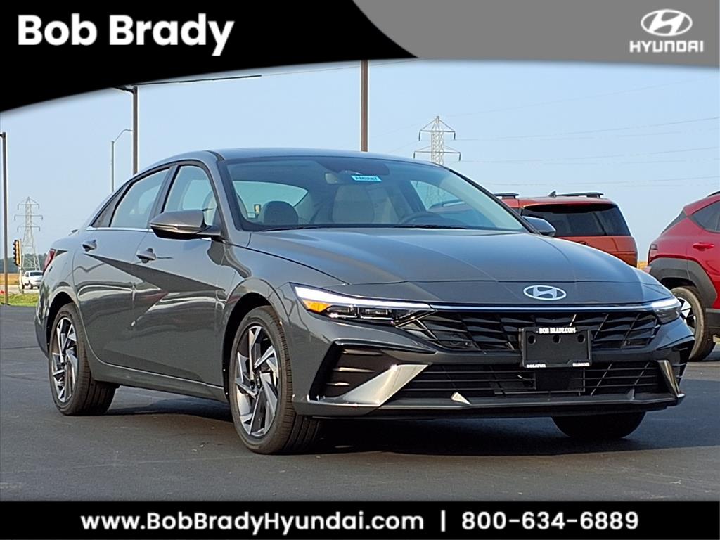 2025 Hyundai Elantra Limited's photo