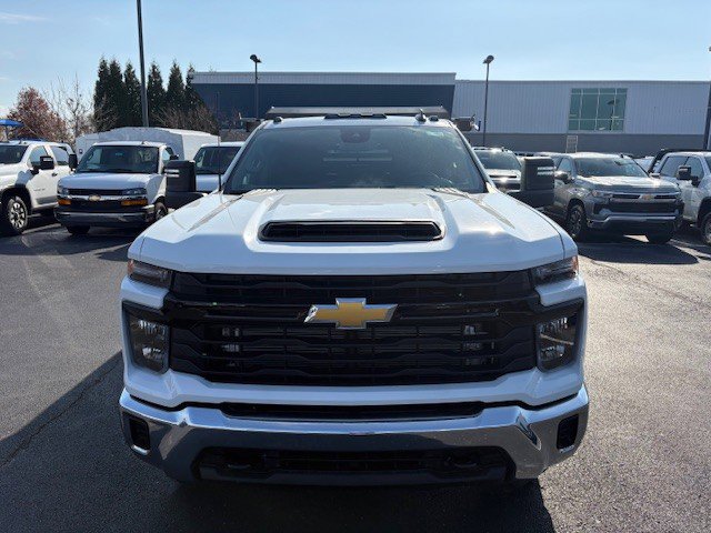 2025 Chevrolet Silverado 3500HD Work Truck photo 4