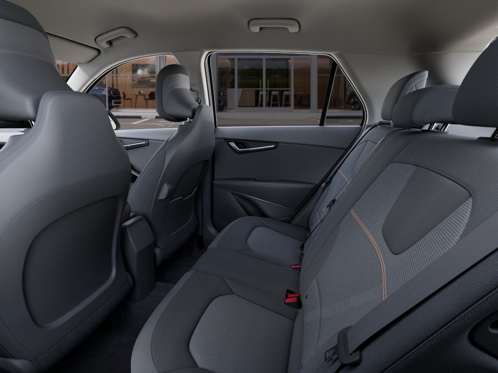 2025 Kia Niro LX photo 17
