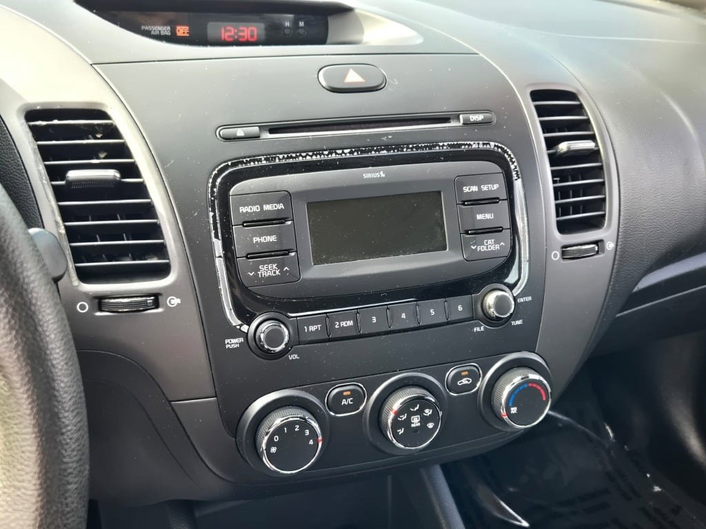 2018 Kia Forte LX Base photo 20
