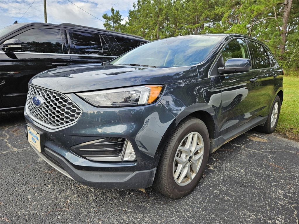 2023 Ford Edge SEL photo 5