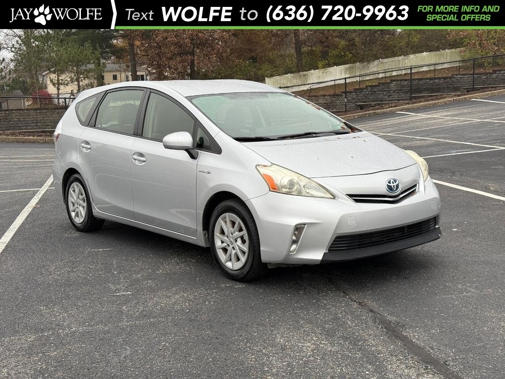 2013 Toyota Prius v Five