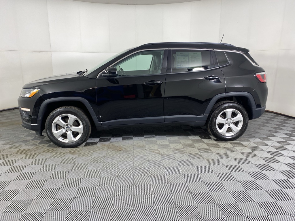 2019 Jeep Compass Latitude photo 3