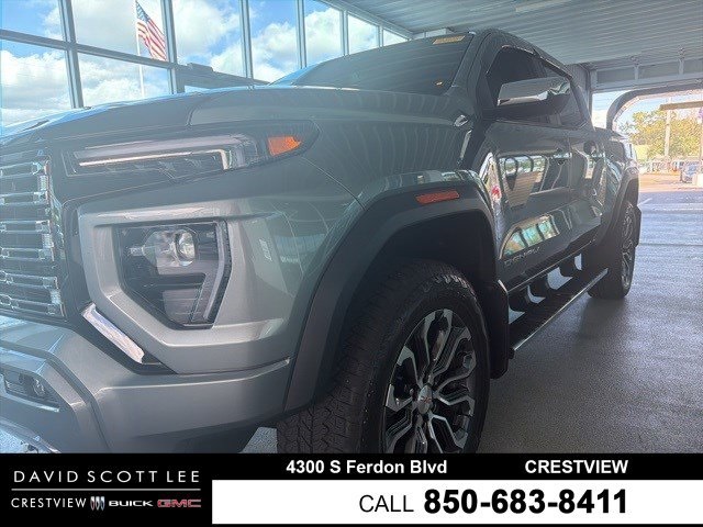 2025 GMC Canyon Denali's photo