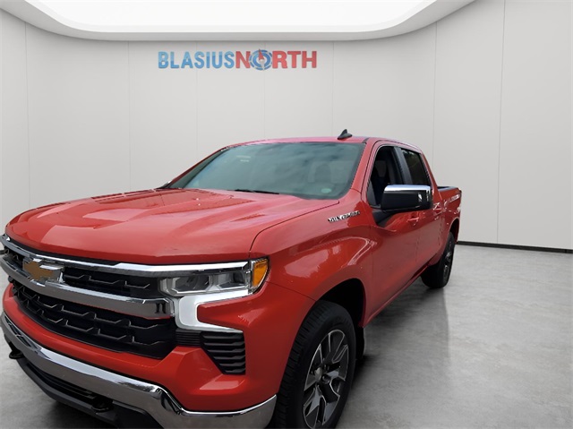 2022 Chevrolet Silverado 1500 LT photo 2