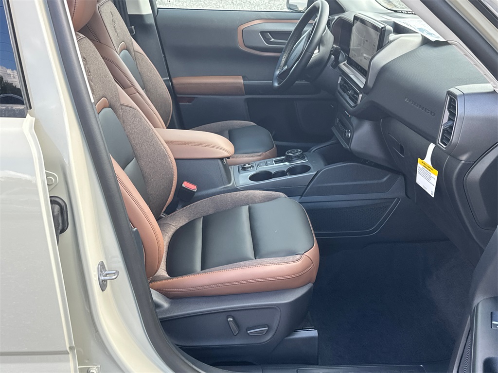 2025 Ford Bronco Sport Outer Banks photo 12
