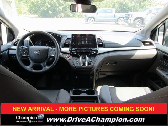 2022 Honda Odyssey EX photo 9