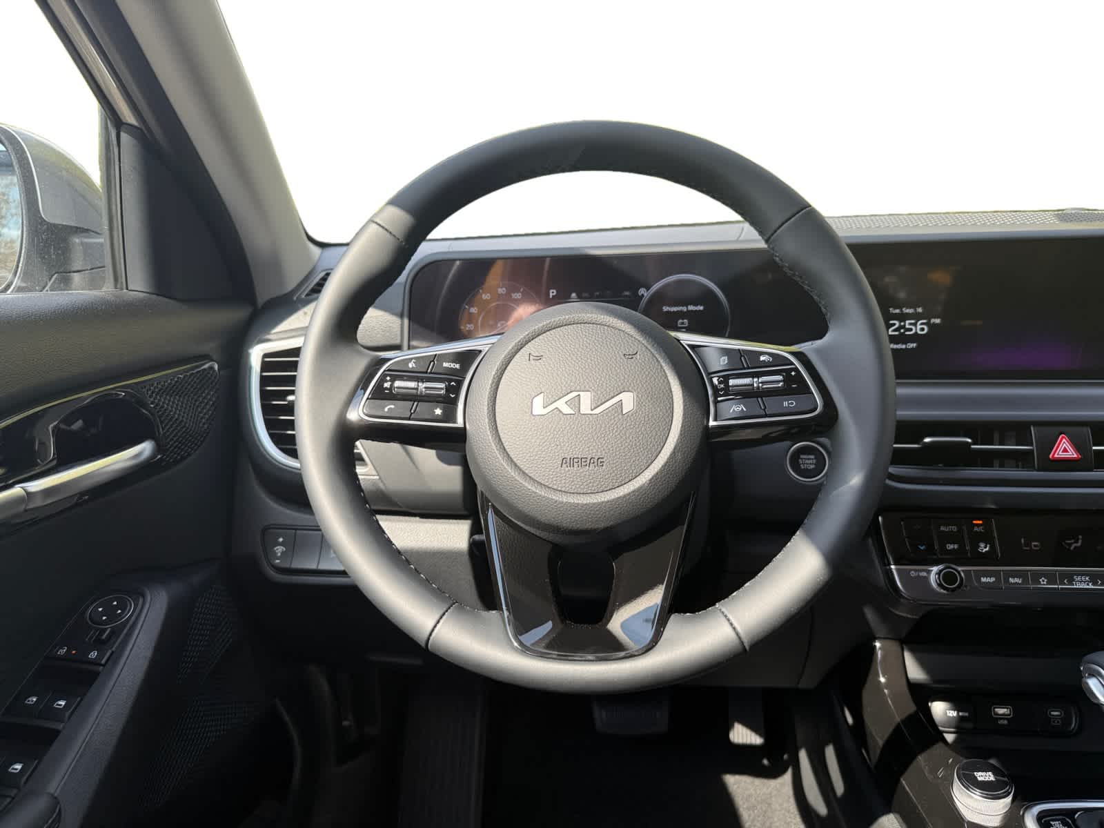 2026 Kia Seltos EX photo 11