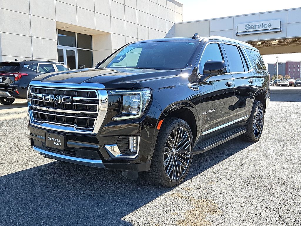 2023 GMC Yukon SLT's photo
