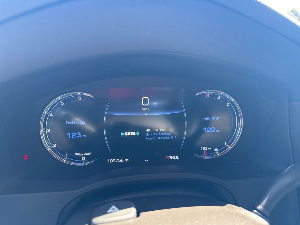 2018 Cadillac Escalade Luxury photo 22