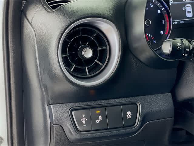 2023 Kia Forte GT-Line photo 12