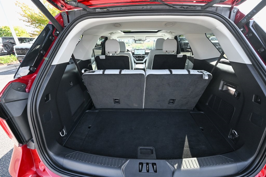 2025 Ford Explorer Platinum photo 15